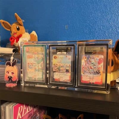 3Slot-PSA-GradedGuard-Display-Acrylic-Graded-TCG-Card-Case-Kingdom-02